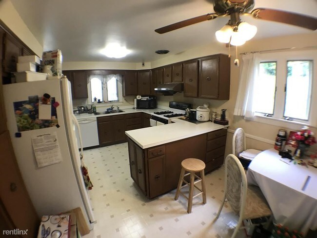 Building Photo - 3 br, 2.5 bath House - 847 Baldwin St