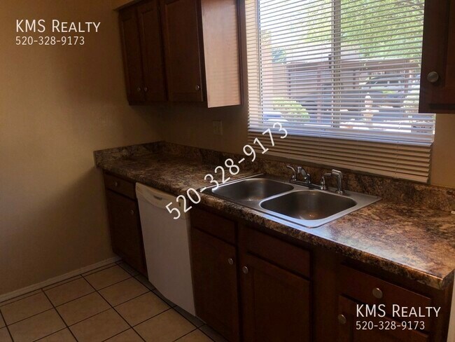 Building Photo - 3321 S Placita Costa Rica