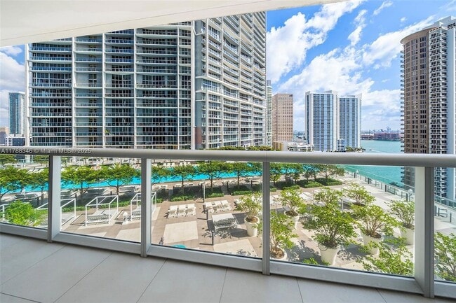 Photo - 495 Brickell Ave Apartment