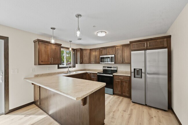 Foto del edificio - Brand New Townhome in Sartell!