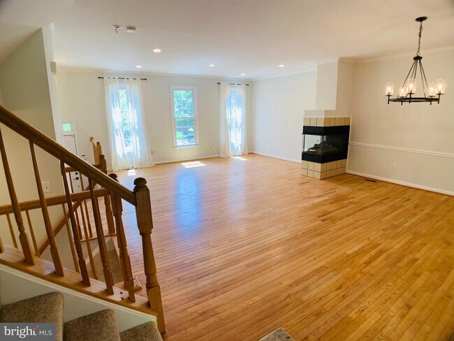 Foto del edificio - 10496 Courtney Dr