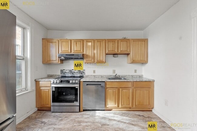 Foto del edificio - 182 Harvard St