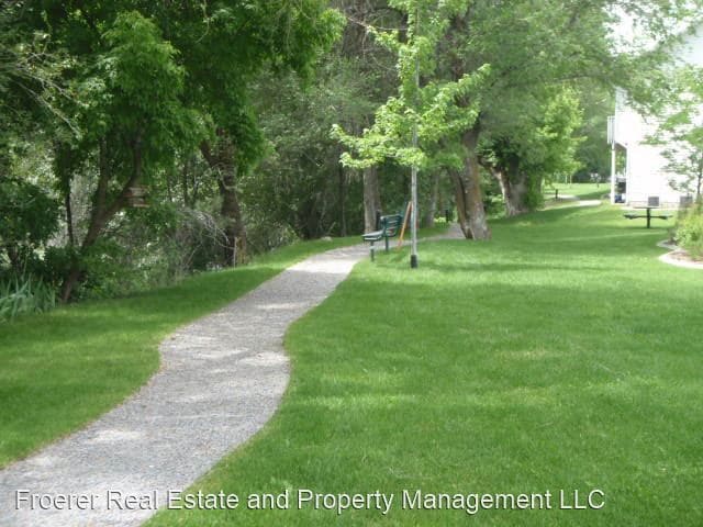 Building Photo - 3 br, 2.5 bath House - 1030 E Riverbend Lane