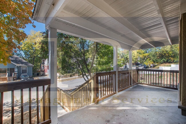 Building Photo - 4241 Charlotte St