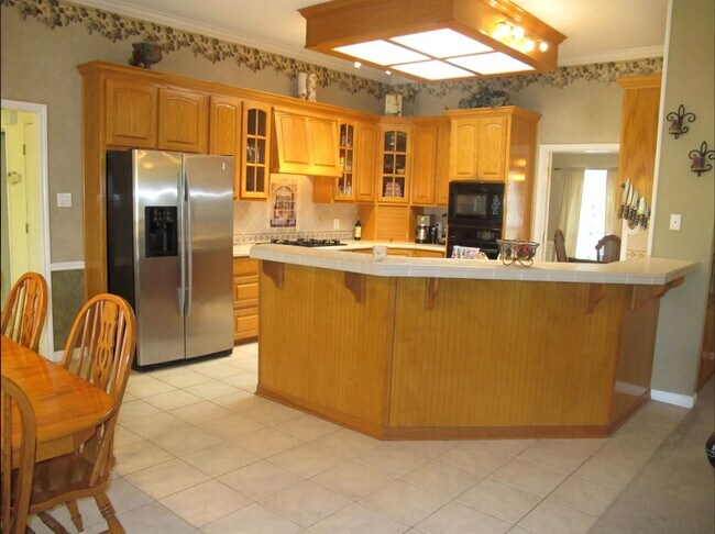 Building Photo - 1802 Canyon Springs Dr