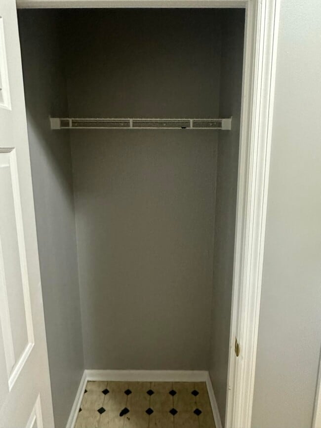 Building Photo - 2003 River Ridge Rd