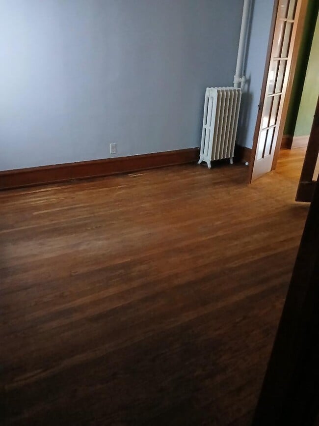 Living room - 206 N Kenilworth Ave