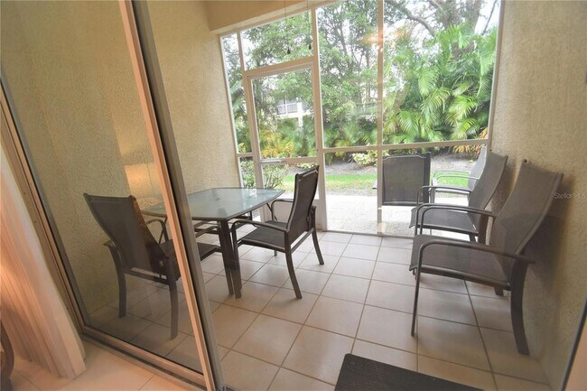 Building Photo - 4235 Castlebridge Lane Unit 1216