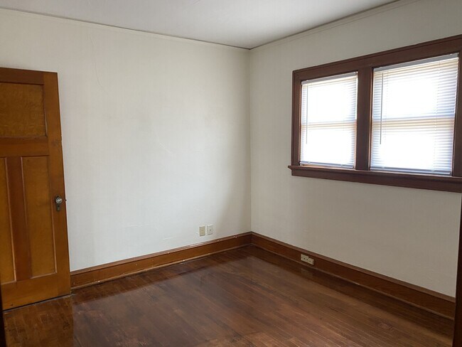 Building Photo - 3040a N 61st St