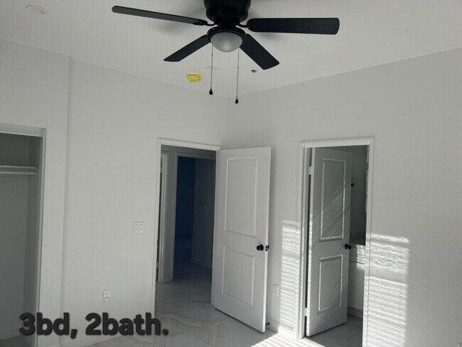 Foto del edificio - Solana Apartments