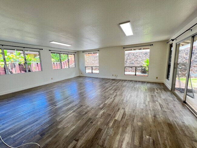 Foto del edificio - Mililani 3 bedroom 2 bath single family ho...