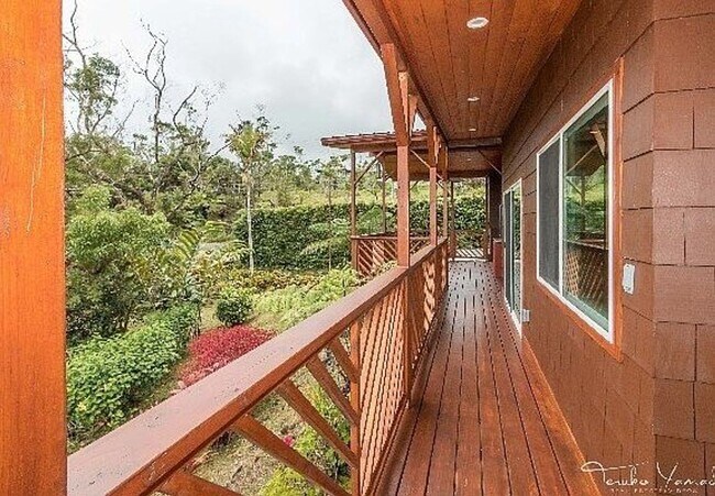 Foto del edificio - 3BR/2BA Spacious Furnished Home – 2,476 Sq Ft – Upper Kaumana, Hilo