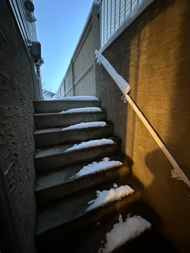 Building Photo - Cozy & Private 1-Bedroom Basement Suite in Bridlewood Crescent - Pet Friendly!
