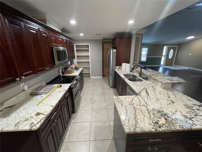 Building Photo - 1077 Howell Harbor Dr