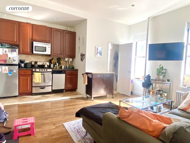 235 E 4th St, New York, NY 10009 - Apartment for Rent in New York, NY ...