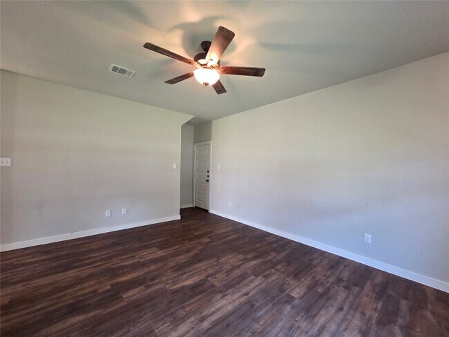 Foto del edificio - 9914 Grosbeak Ln