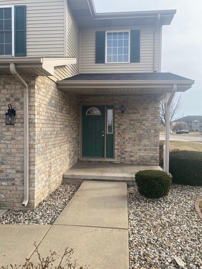 1248 Winans Ave, Bourbonnais, IL 60914 Townhome Rentals in