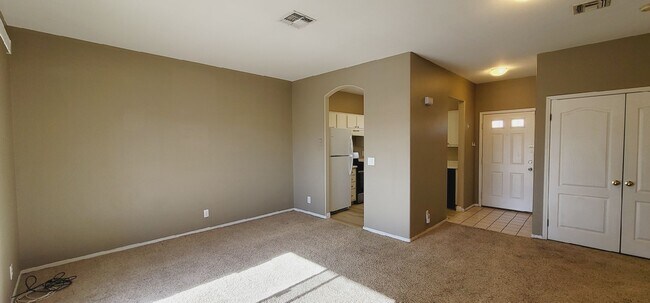 Building Photo - 1900 N Torrey Pines Dr