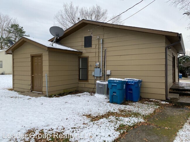 Building Photo - 2 br, 1 bath House - 47 W Seneca