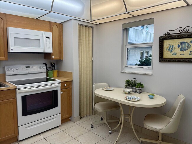 Foto del edificio - 4629 Poinciana St