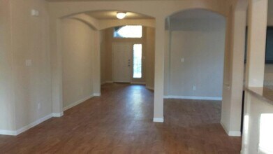 Building Photo - 13413 Raintree Dr