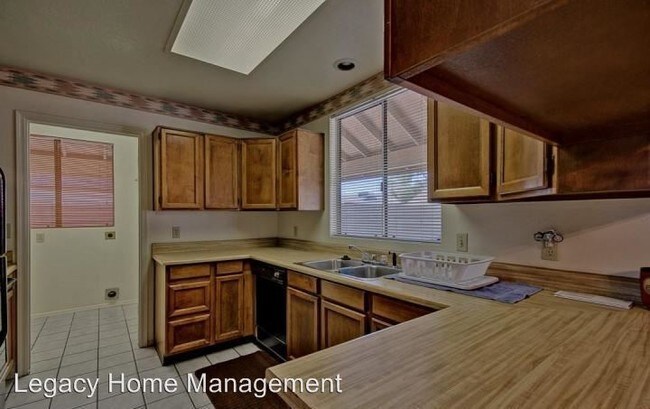 Foto del edificio - 2 br, 1.5 bath House - 926 E Wickieup Ln