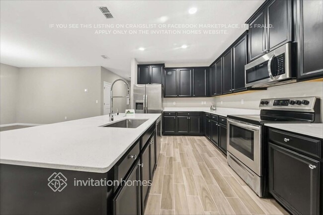 Building Photo - 9790 Lovage Ln