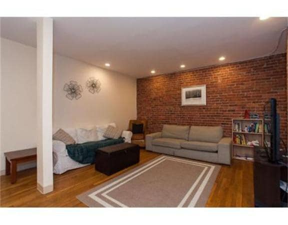 Building Photo - 95 Gainsborough St