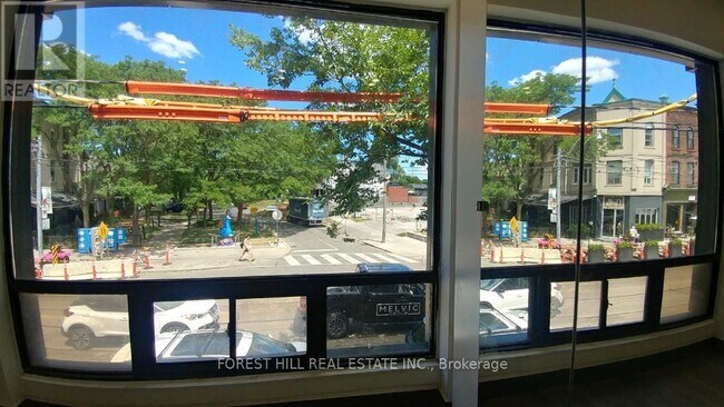 Photo du bâtiment - 1213 Dundas St W