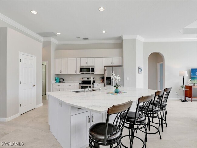 Building Photo - 8845 Lely Island Cir