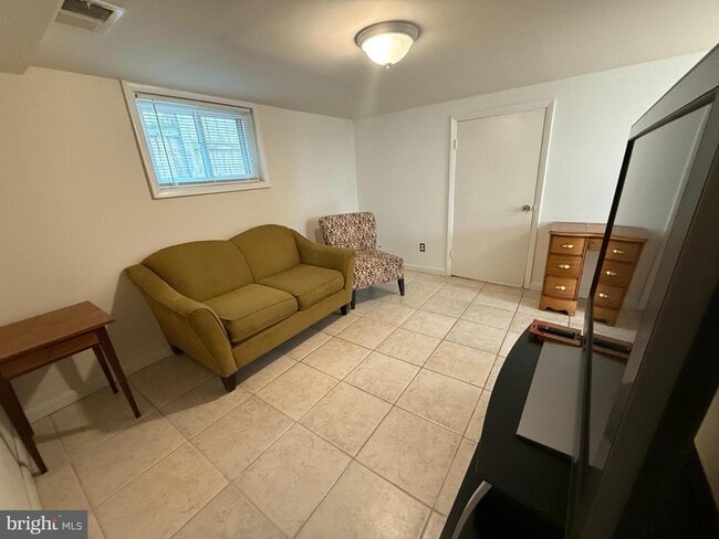 Foto del edificio - 5712 7th St N