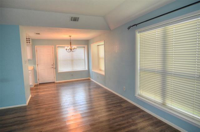 Building Photo - 1008 Field Trail Dr
