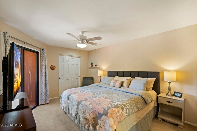 Foto del edificio - 4303 E Cactus Rd