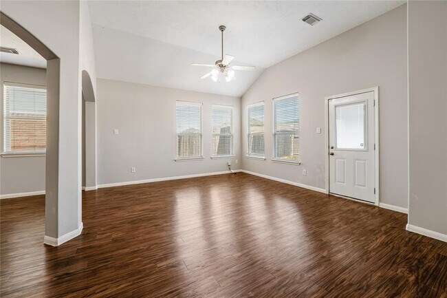Foto del edificio - 6726 Wide Creek Dr