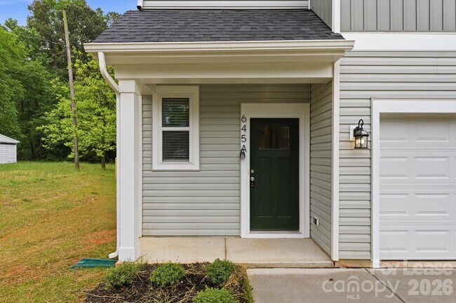Foto del edificio - 645 Brookwood St