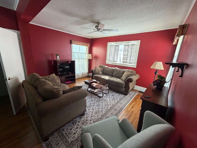 Building Photo - *Very Spacious 3-Bedroom Apartment Available Now in LeRoy!*