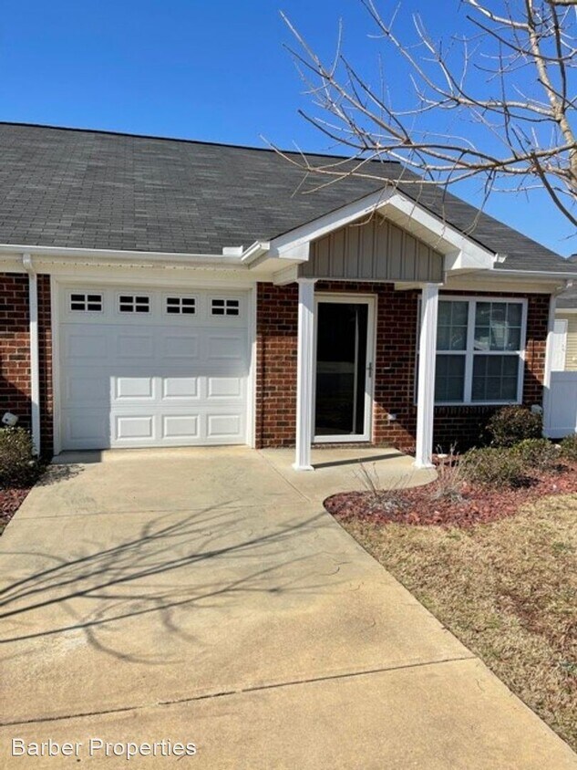 Primary Photo - 1 br, 1 bath House - 27 Skylar Court
