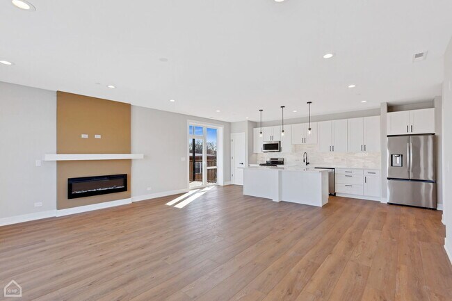 Foto del edificio - 8631 Grand Ave