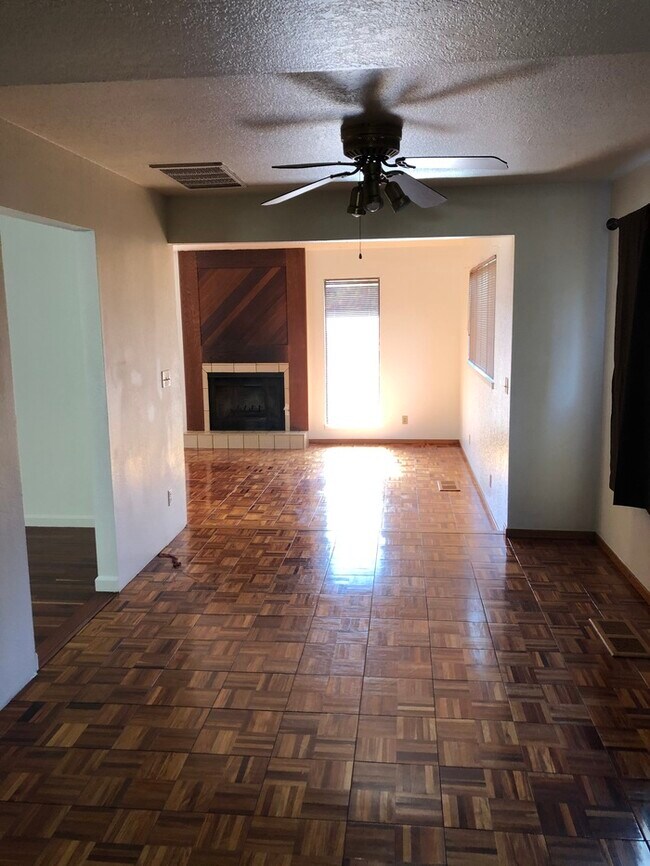 Building Photo - 2101 Bridger Dr