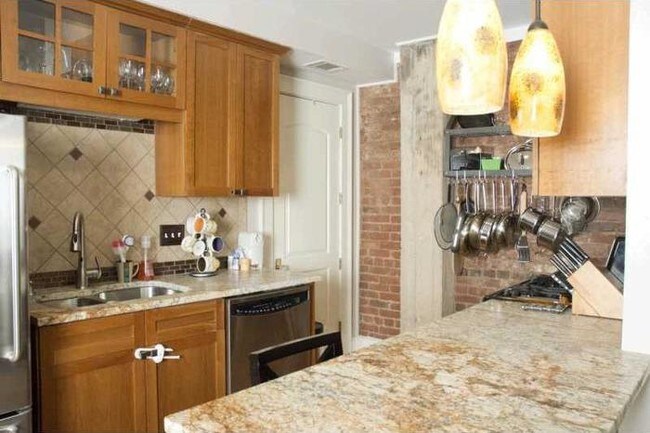 Foto del edificio - 908 Juniper St NE