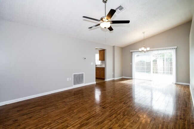 Foto del edificio - 1032 Malletwood Dr