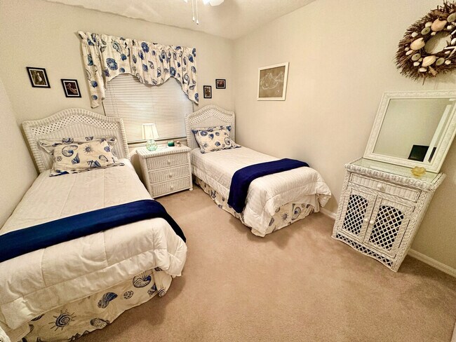 Foto del edificio - 1184 Nettles Blvd