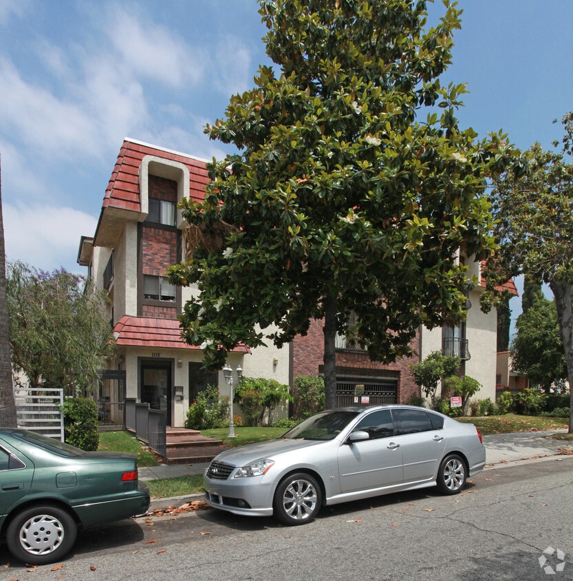 Building Photo - 1115 Raymond Ave