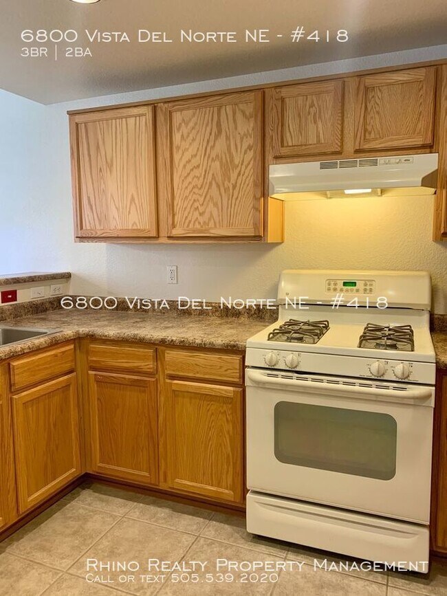 Foto del edificio - 6800 Vista Del Norte Dr NE