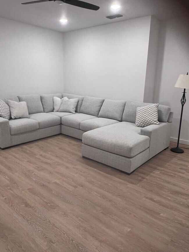 Foto del edificio - 5805 Virginia Ave