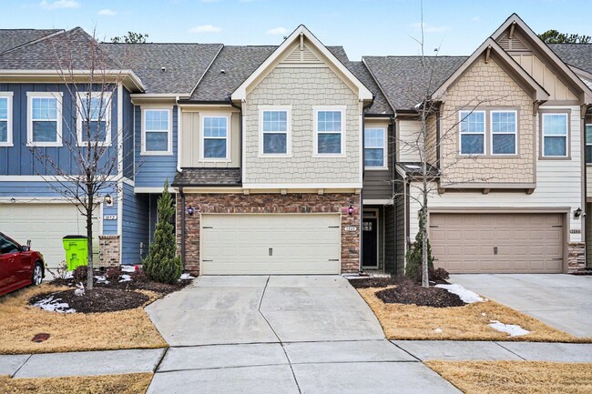 Building Photo - 3BR Like-New Townhome –  Morrisville RTP RDU