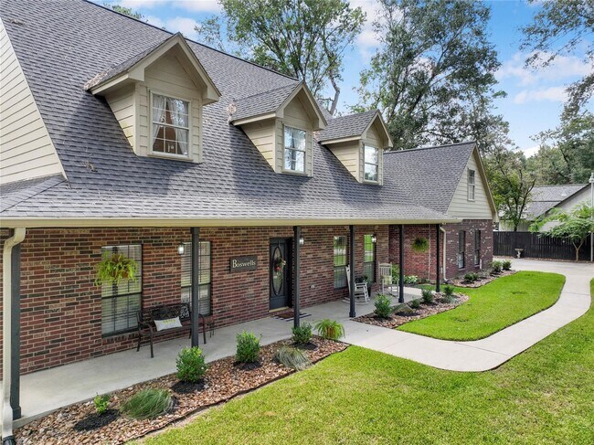 Foto del edificio - 415 Lago Trace Dr