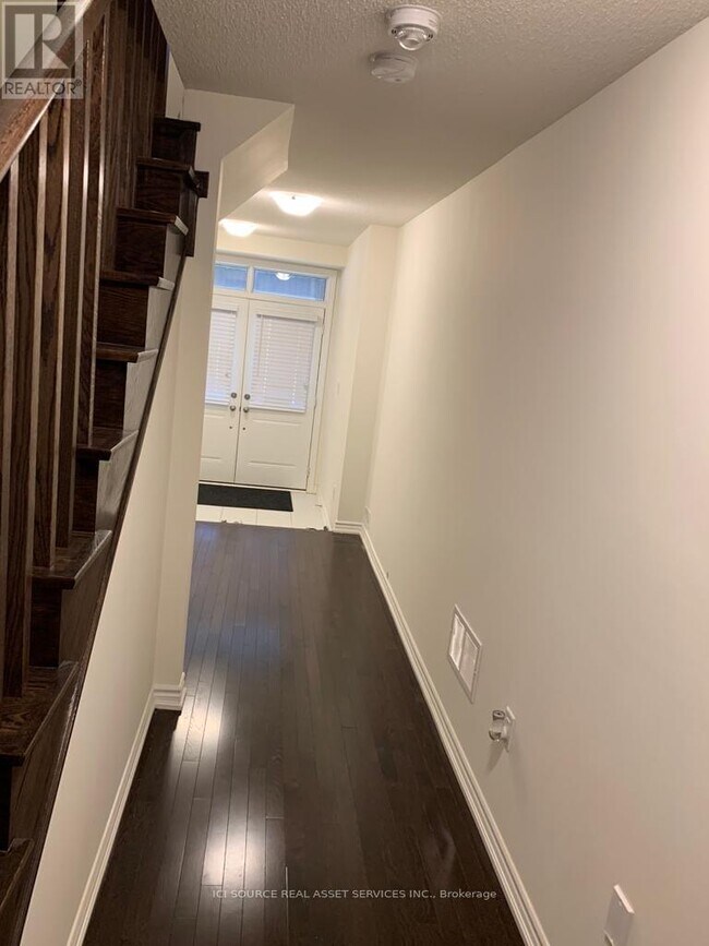 Photo du bâtiment - 60 Donald Ficht Cres