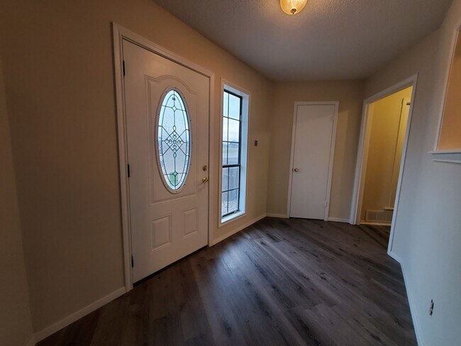 Foto del edificio - Nice family 3 bedroom and 2 bath home in a...