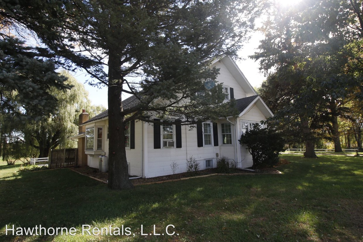 Building Photo - 2470 Logan Ave